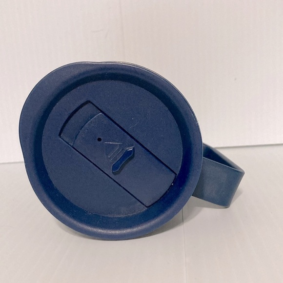 NEW ENGLAND PATRIOTS ROADIE Blue and Silver Travel Tumbler with Handle 18 oz - Picture 8 of 12